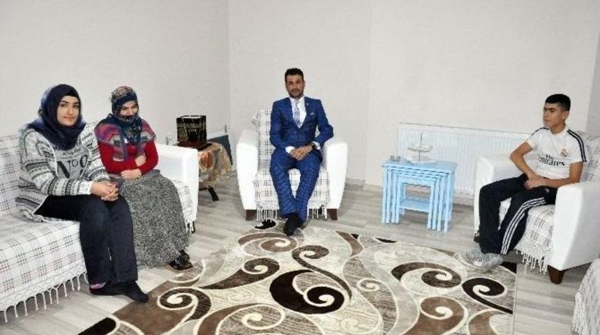 (&ouml;zel Haber) Evi Yanan Asker Annesine Yardım Eli Uzatıldı