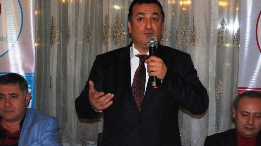 Dr. Yener: &ldquo;&ouml;p&uuml;şmeyin Tokalaşın&rdquo;