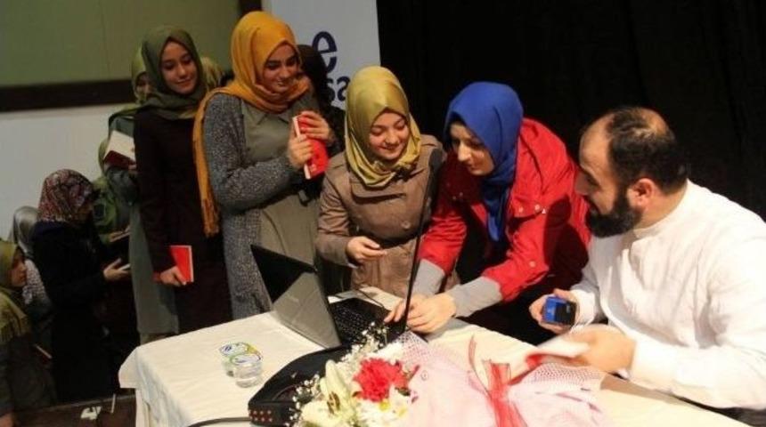 İlahiyat&ccedil;ı Yazar Ahmet Bulut Okurlarla Buluştu