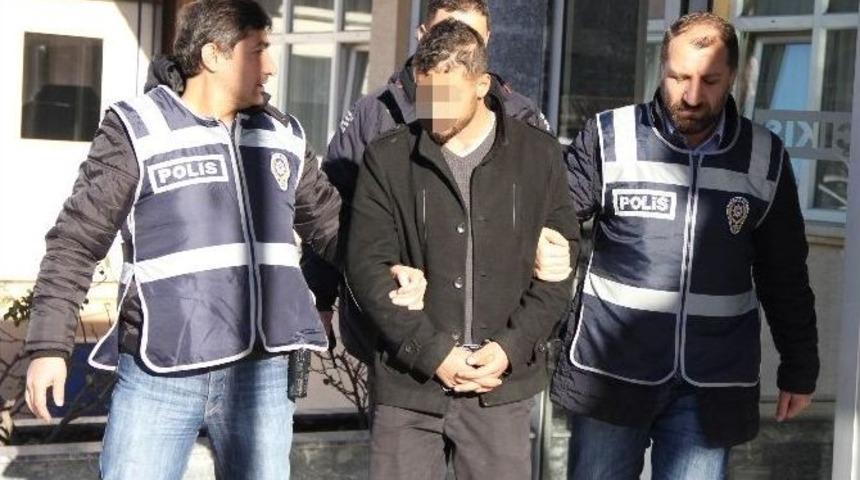 Sahte Polis Altınları Bozdurmak İsterken Yakalandı