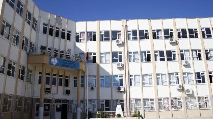 Antalya&rsquo;da Okul Yangını