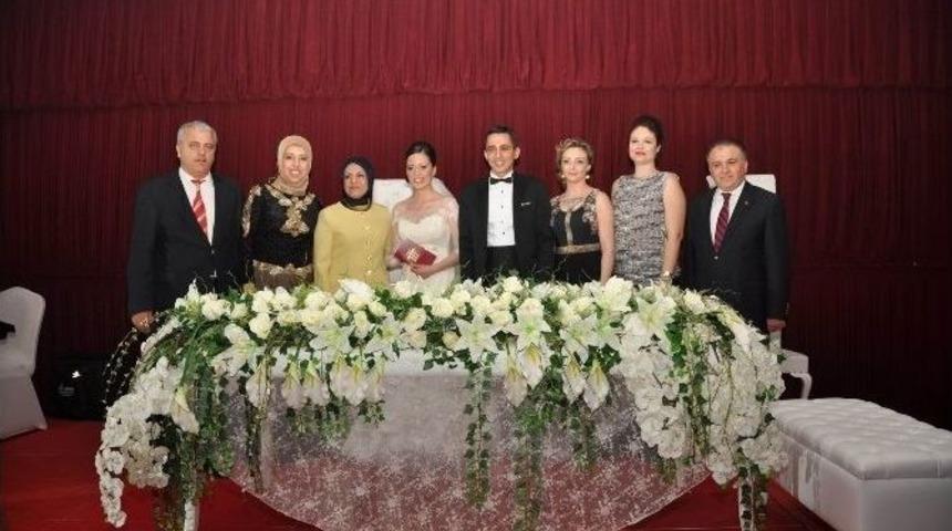 Meram&rsquo;da 2015 Yılında 2 Bin 595 Nikah Kıyıldı