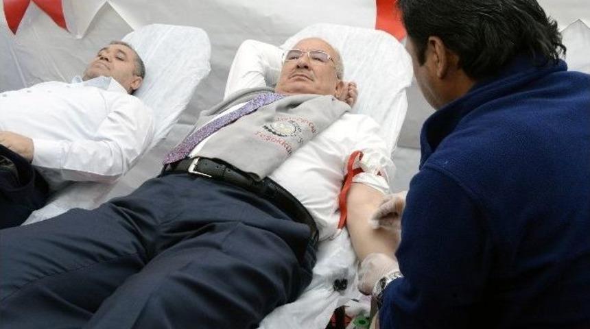 Başkan Kocamaz&rsquo;dan Kızılay&rsquo;ın &rsquo;kan Bağışı Kampanyası&rsquo;na Destek