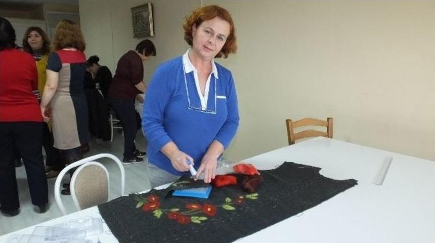 Burhaniye&rsquo;de Ke&ccedil;e Nakışı Yapılıyor