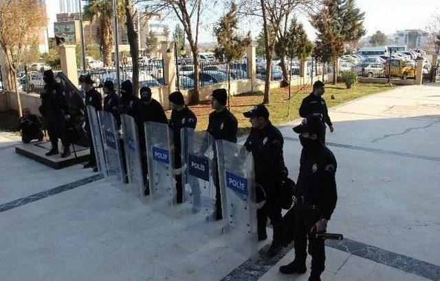 Şanlıurfa’da Işid Operasyonunda Gözaltına Alınanlar Adliyeye Sevk Edildi