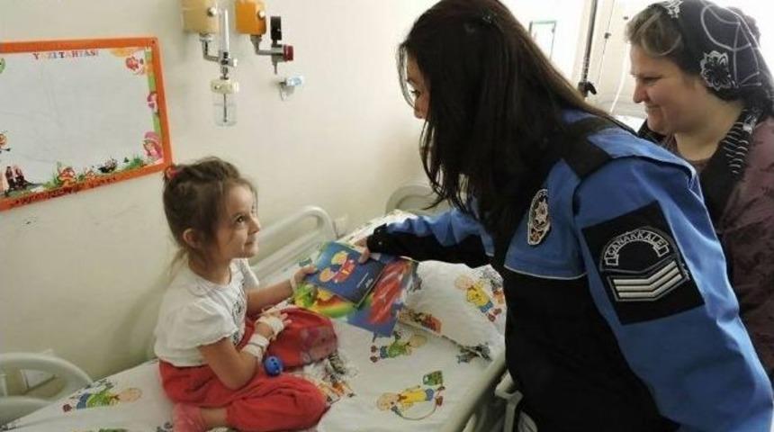 Toplum Destekli Polis Ekipleri Hasta &Ccedil;ocukları Ziyaret Etti