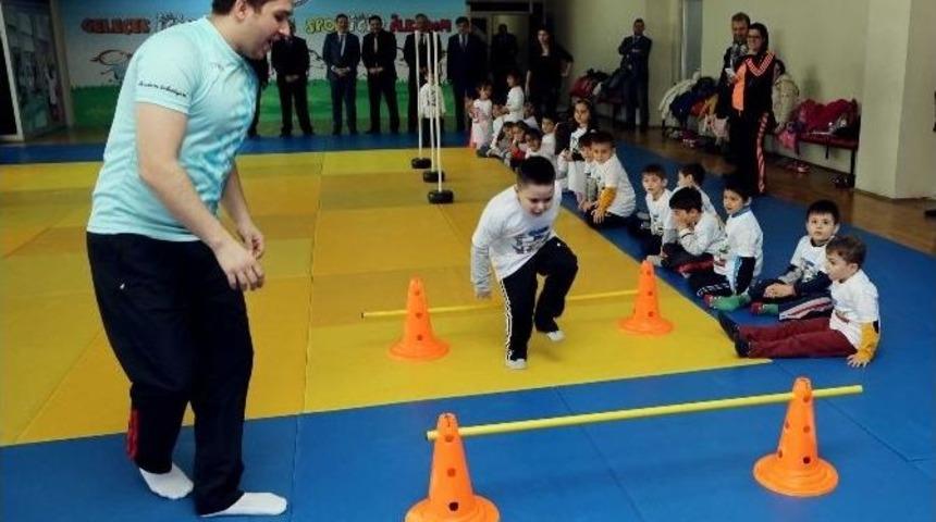 İlkadım Minikleri Sporla Buluşuyor