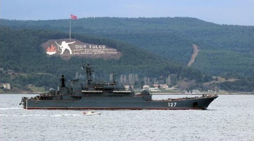Rus Savaş Gemisi &Ccedil;anakkale Boğazı&rsquo;ndan Ge&ccedil;ti