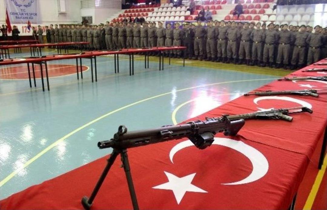 Kısa D&ouml;nem Askerler Yemin Etti