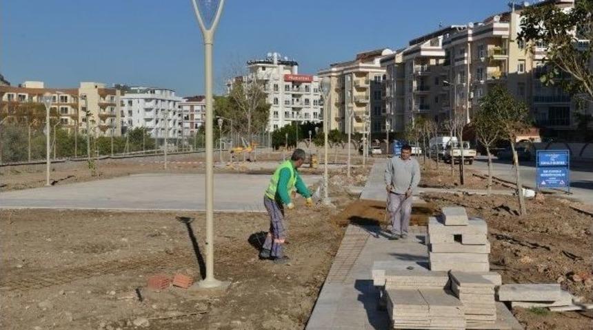Konyaaltı Belediyesi&rsquo;nden Hurma&rsquo;ya Yeni Park