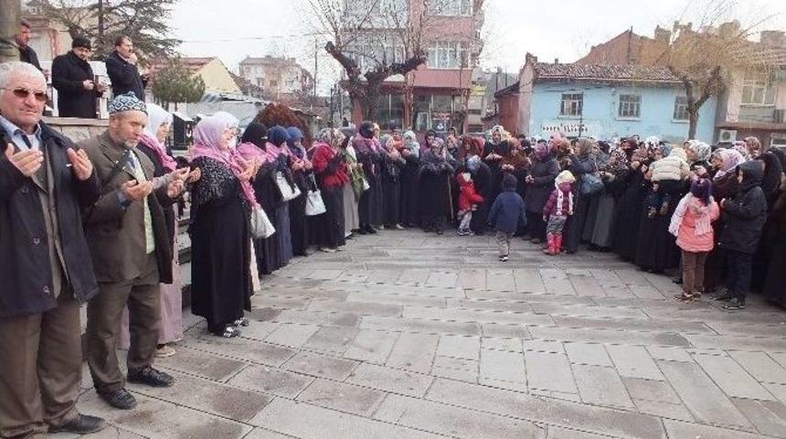 Kutsal Topraklara Dualarla Uğurlandılar