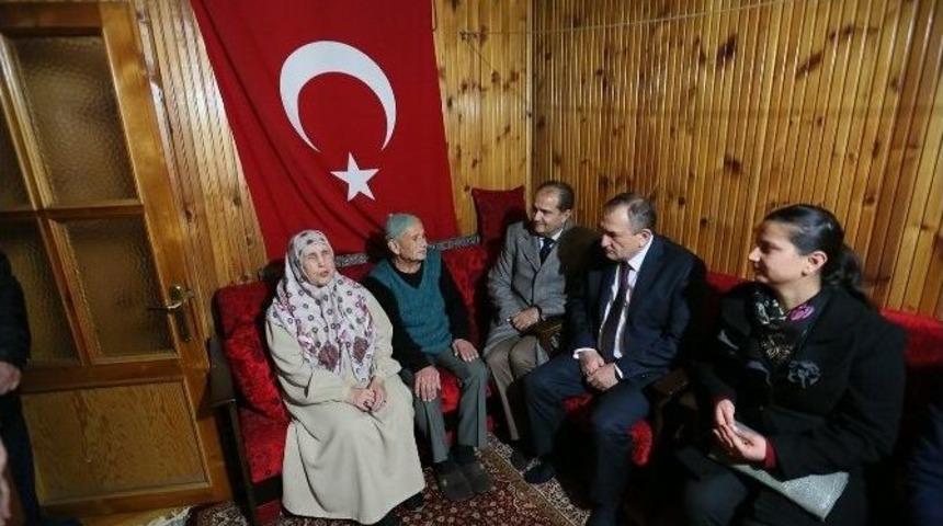 Bolu Belediye Başkanı Yılmaz G&ouml;rme Engelli Vatandaşları Ziyaret Etti