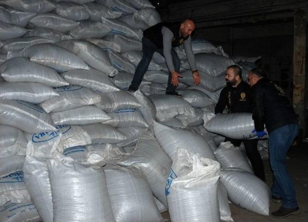 Durdurulan Tır&rsquo;da 20 Ton Ka&ccedil;ak &Ccedil;ay Ele Ge&ccedil;irildi