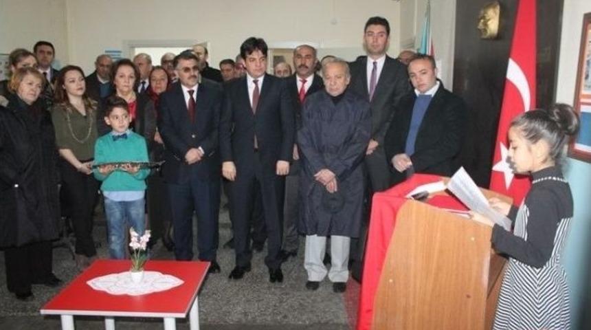 Hayırseverden Okula Kütüphane