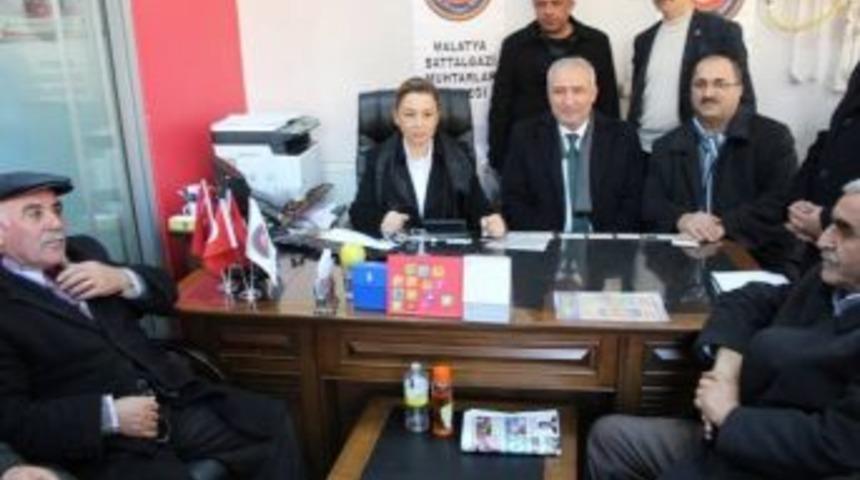 Milletvekili &Ouml;znur &Ccedil;alık&rsquo;tan Akademisyenlere &rsquo;&ccedil;ukur Nitelemesi