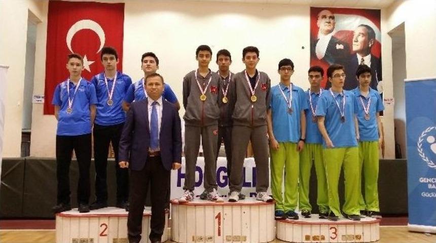 Bah&ccedil;eşehirli Raketler B&ouml;lge Şampiyonu Oldu