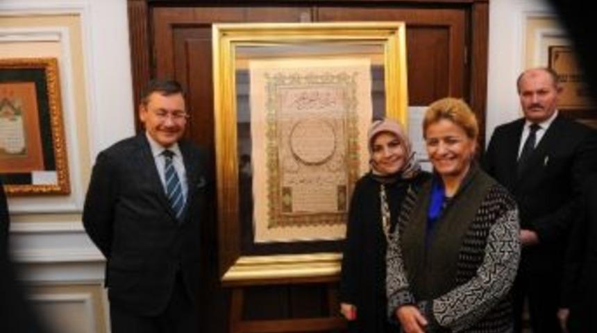 Başkan G&ouml;k&ccedil;ek, Tezhip Sergisi A&ccedil;tı