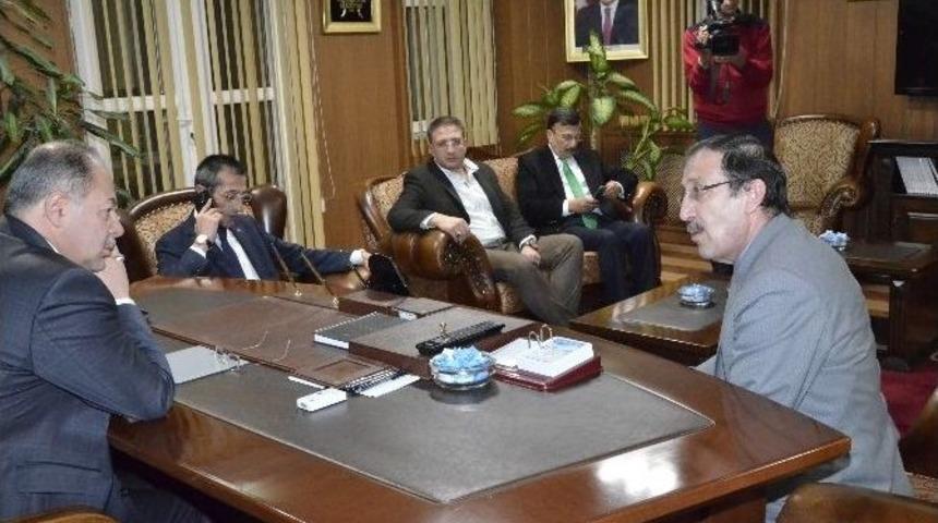 Akdağ, Paland&ouml;ken Belediyesini Ziyaret Etti&hellip;.