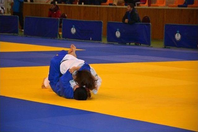 Okul Sporları Türkiye Judo Şampiyonası Başladı