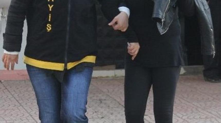 Arkadaşına Fuhuş Yaptırırken Yakalandı