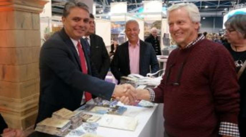 Başkan Uysal, Hollandalıları Antalya&rsquo;ya Davet Ediyor