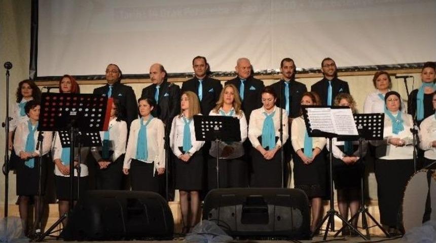 Neşet Ertaş T&uuml;rk&uuml;leri İle Anıldı