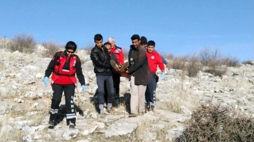 Umke Ekipleri, Dağda Mahsur Kalan K&ouml;yl&uuml;y&uuml; Kurtardı