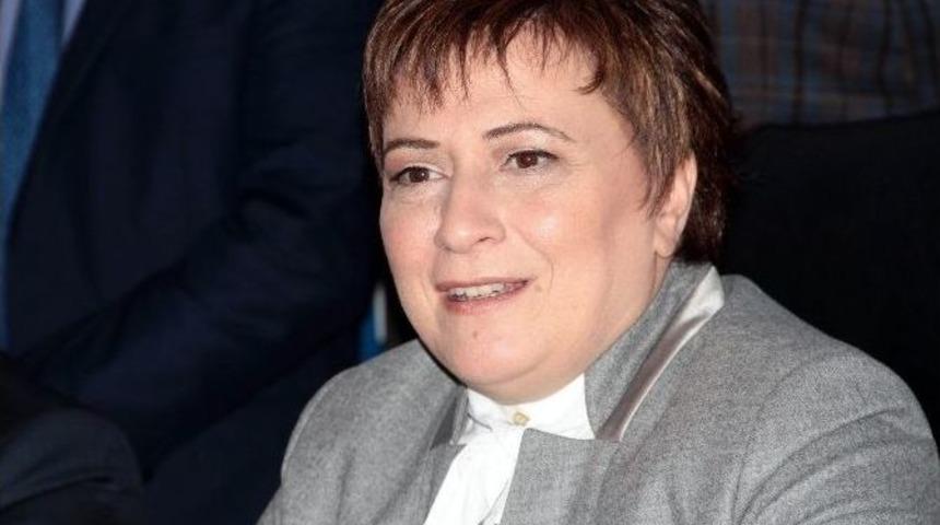 Bakan Sarı&rsquo;dan "g&ouml;receli Hassasiyet" Eleştirisi