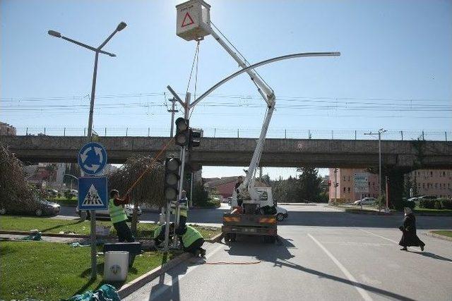 Büyükşehir’den Trafik Güvenliğine Ve Kent Estetiğine Katkı