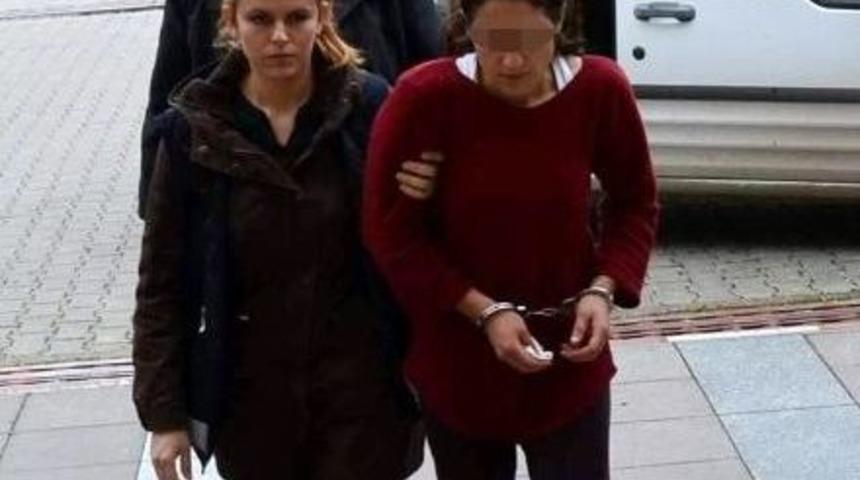 Oğlunu D&ouml;verek &Ouml;ld&uuml;ren Anne Adliyeye Sevk Edildi