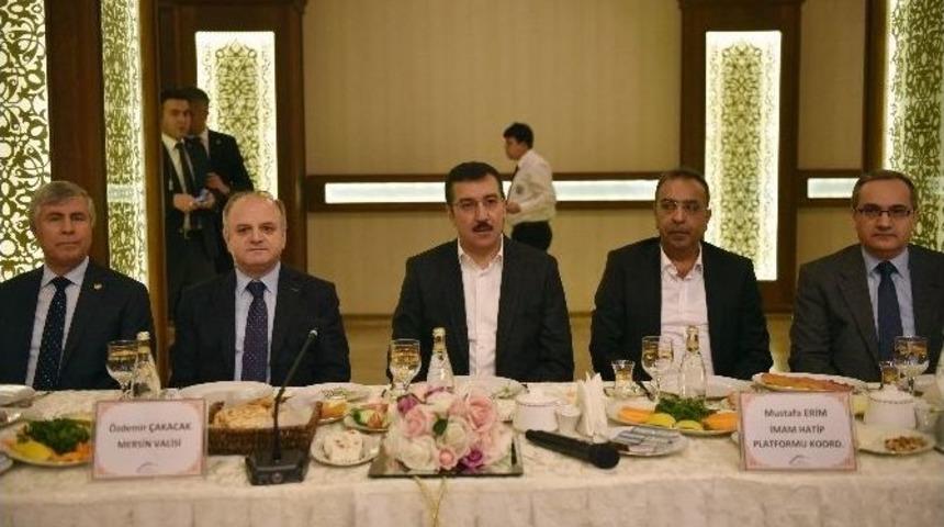 Bakan T&uuml;fenkci: "&ccedil;ukur Siyaseti Yapanlar Milletin Vicdanında O &Ccedil;ukurlara G&ouml;m&uuml;lecekler"