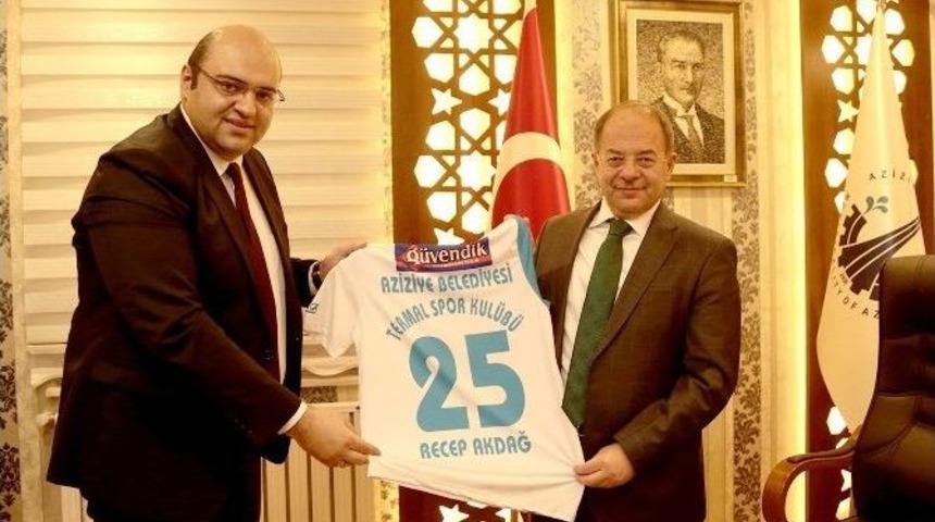 Başkan Orhan&rsquo;da Prof. Dr. Akdağ&rsquo;a Kentsel D&ouml;n&uuml;ş&uuml;m Brifingi