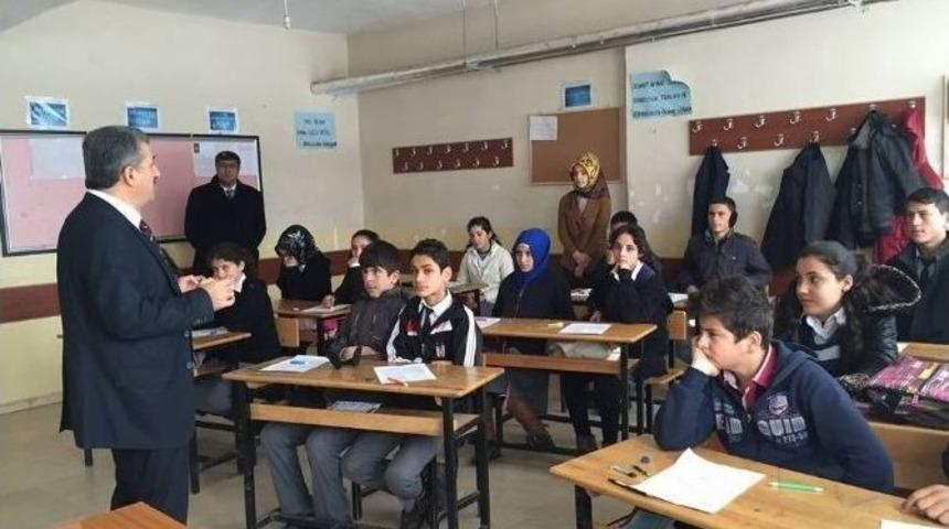 Muş&rsquo;ta 4 Bin 330 &Ouml;ğrenci A&ccedil;ık &Ouml;ğretim Sınavına Girdi