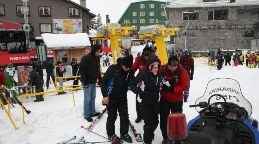 Uludağ&rsquo;da Kayak Kazası: 1 Yaralı