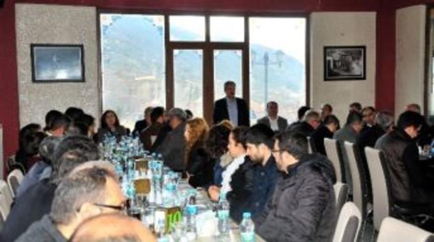 Başkan Akkaya M&uuml;hendis, Mimar Ve M&uuml;teahhitlerle Buluştu