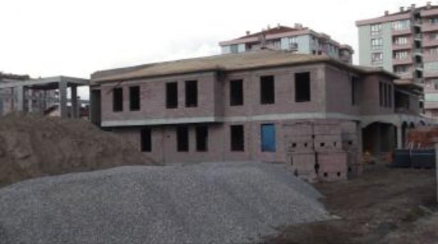 &Ccedil;umra Gen&ccedil;lik Merkezi İnşaatında &Ccedil;alışmalar Devam Ediyor