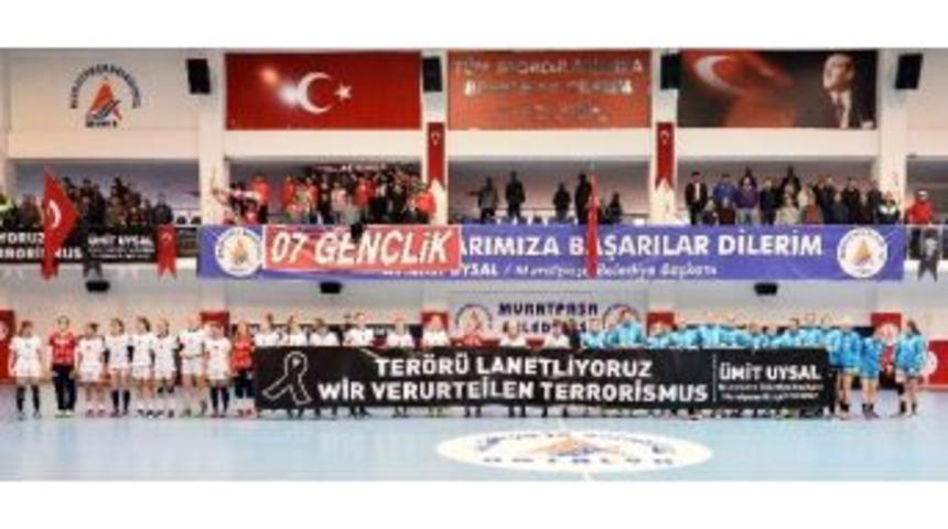 Ehf Kupası Hentbol Karşılaşmasında Ter&ouml;r Protestosu