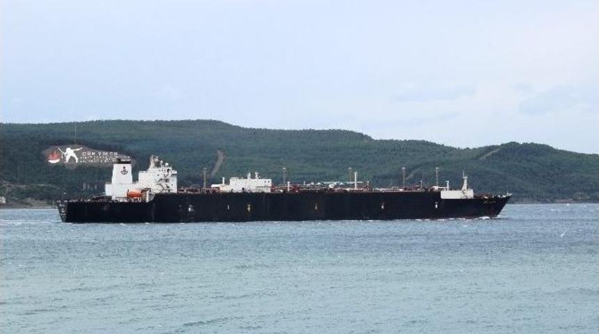 Doğalgaz Tankeri &Ccedil;anakkale Boğazı&rsquo;ndan Ge&ccedil;ti