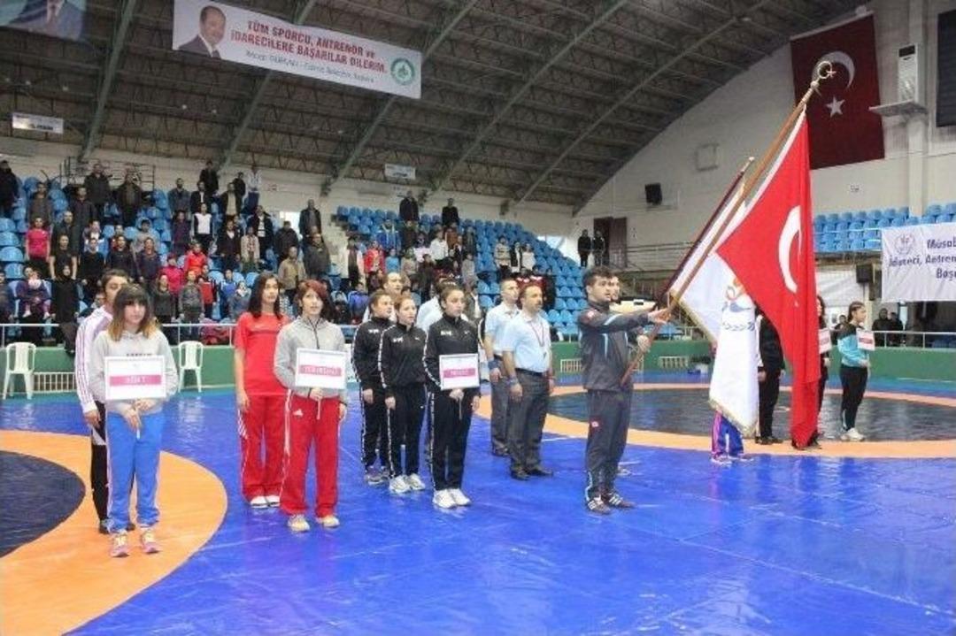 B&uuml;y&uuml;k Bayanlar G&uuml;reş T&uuml;rkiye Şampiyonası Edirne&rsquo;de Başladı