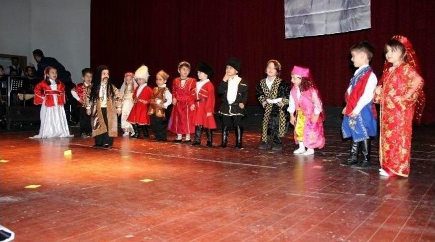 Minikler Barış Man&ccedil;o&rsquo;yu Unutmadı