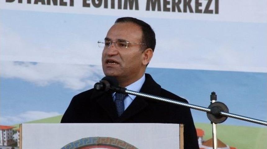 Adalet Bakanı Bozdağ: "atat&uuml;rk Sağ Olsaydı Devlete Ve H&uuml;k&uuml;mete Sahip &Ccedil;ıkardı"