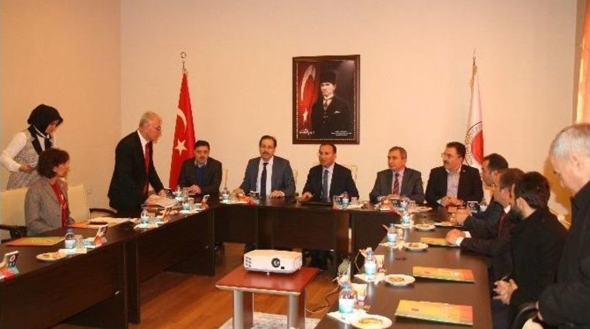 Adalet Bakanı Bekir Bozdağ, Bozok &Uuml;niversitesini Ziyaret Etti