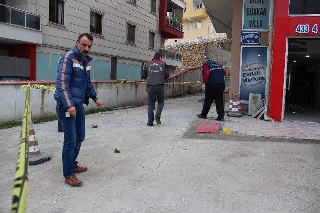 Emekli Polis, Borcunu Ödemeyen Kiracısı Ve Elemanına Kurşun Yağdırdı 2