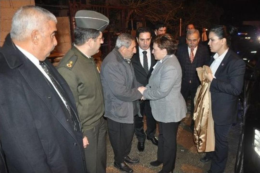 Şehidin Annesi Bakandan Ev Ve Şehidin Kardeşine İş İstedi