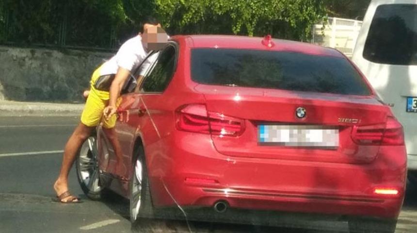 Tartıştığı kocasına &ouml;yle bir şey yaptı ki!