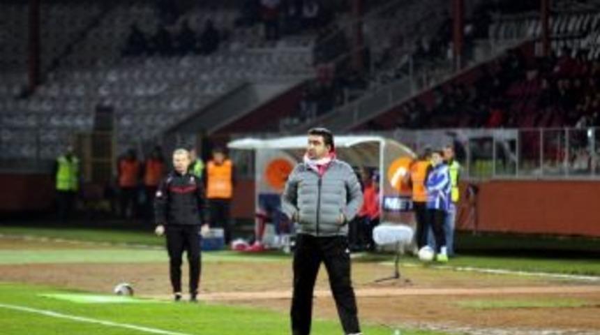 Samsunspor&rsquo;da &Uuml;mit &Ouml;zat İstifa Etti