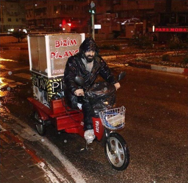 Antalya Güne Yağmurla Başladı G1