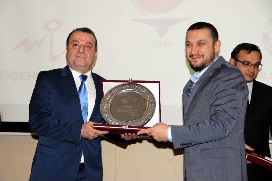 Dikkat &Ccedil;eken Hayırseverlilik &Ouml;rneği