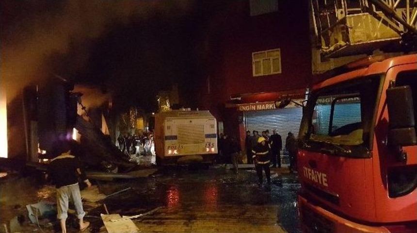 Nusaybin&rsquo;de Tekstil Deposunda Yangın