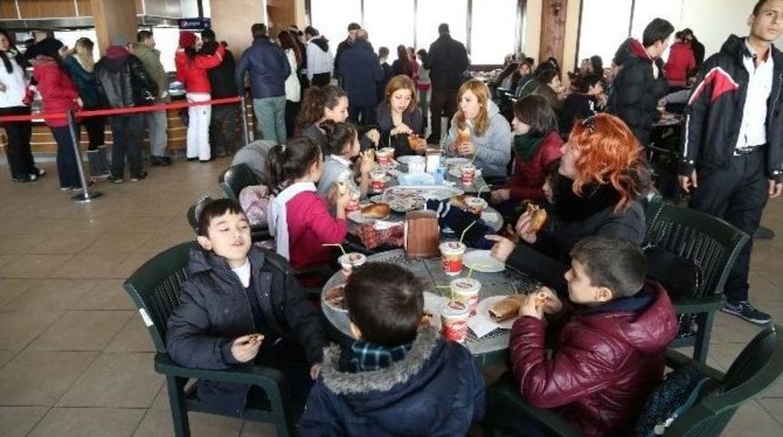 Final &Ouml;ğrencileri Zirvede